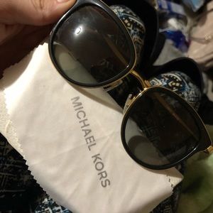 Michael kors sun glasses